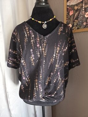 Daytrip Black V-Neck Short Sleeve Top with Pink & Gold Floral Print